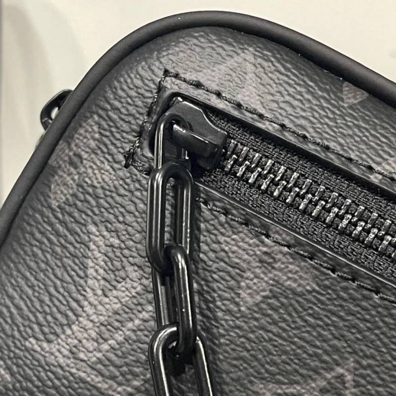 LV Clutch Bags 4233H-1986
