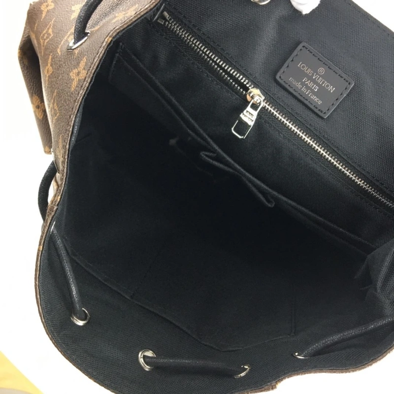 LV Backpacks 4233H-2011
