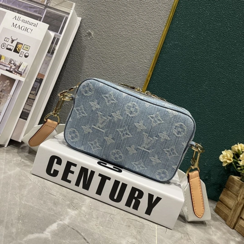 LV Clutch Bags 4233H-2034