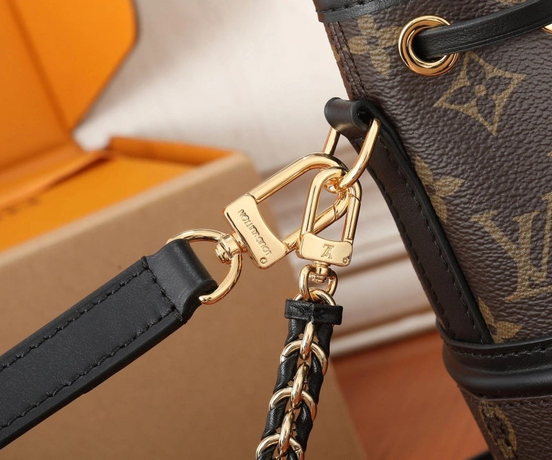 LV Bucket Bags 4233H-2122