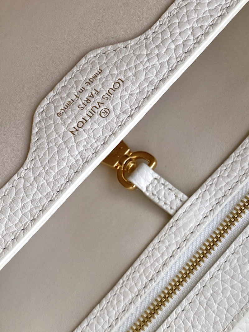 LV Capucines Bags 4233H-2226