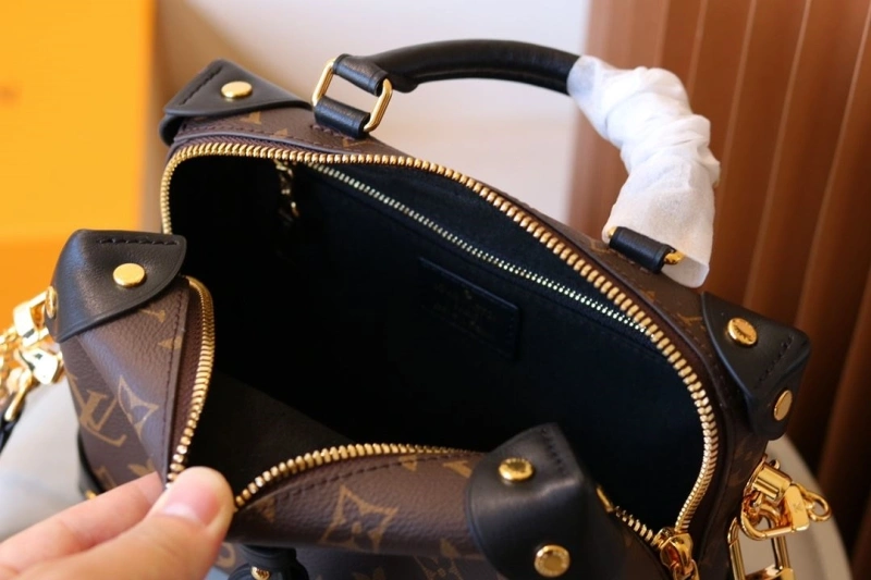 LV Box Bags 4233H-2382