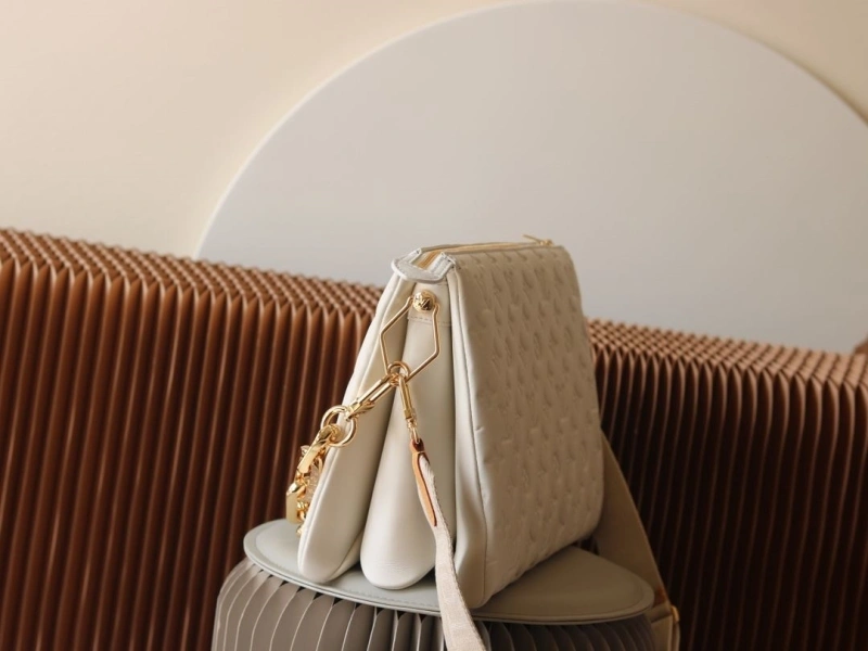 LV Satchel bags 4233H-2395