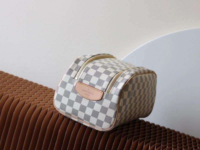 LV Cosmetic Bags 4233H-2457