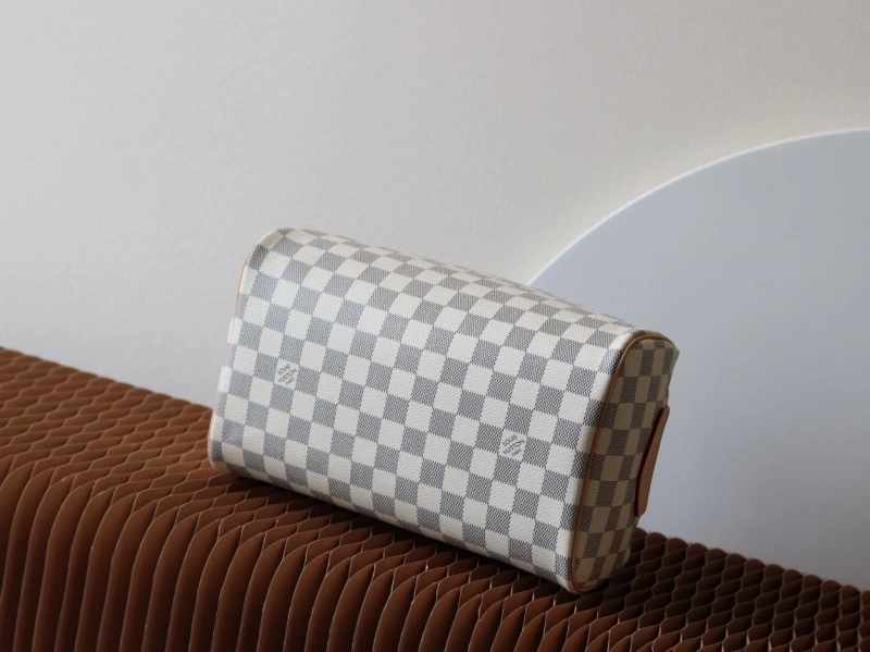 LV Cosmetic Bags 4233H-2457