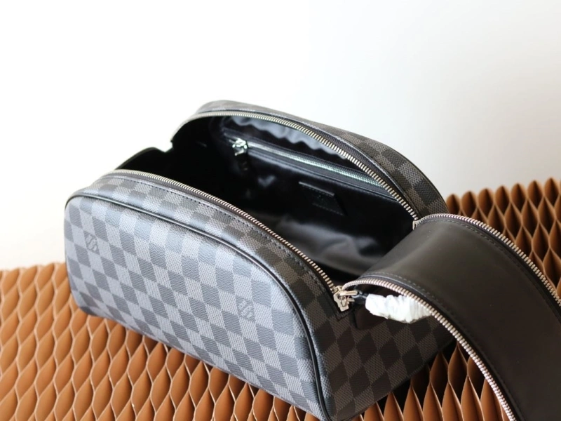 LV Cosmetic Bags 4233H-2458