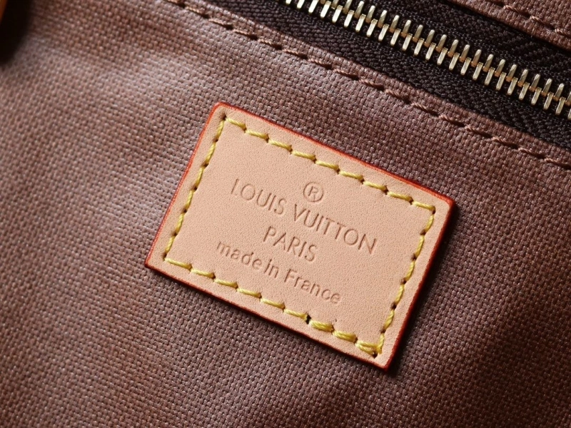 LV Cosmetic Bags 4233H-2461