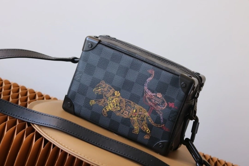 LV Box Bags 4233H-2518