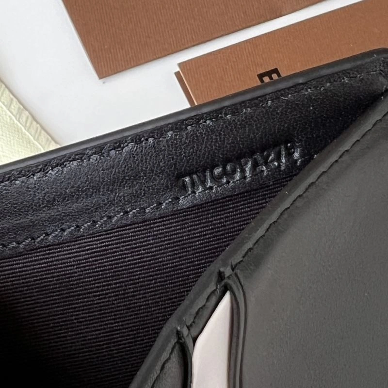 Bv*b*rry satchel bags 4237c-0120