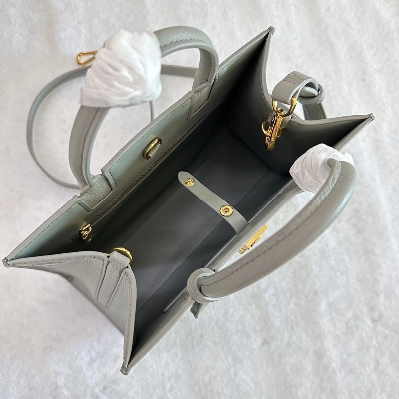 Bv*b*rry top handle bags 4237f-0081