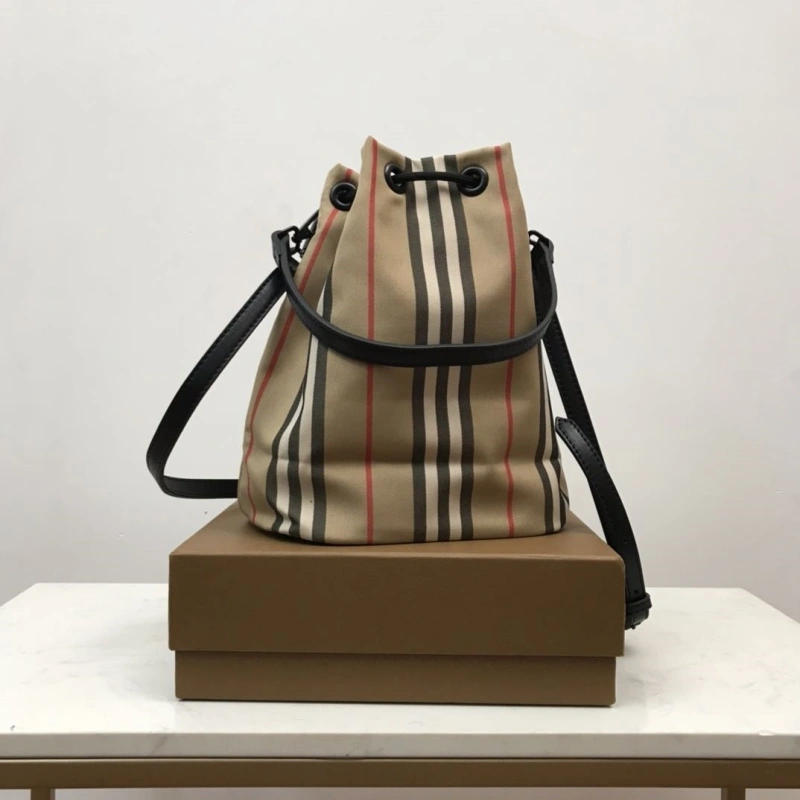 Bv*b*rry bucket bags 4237f-0111