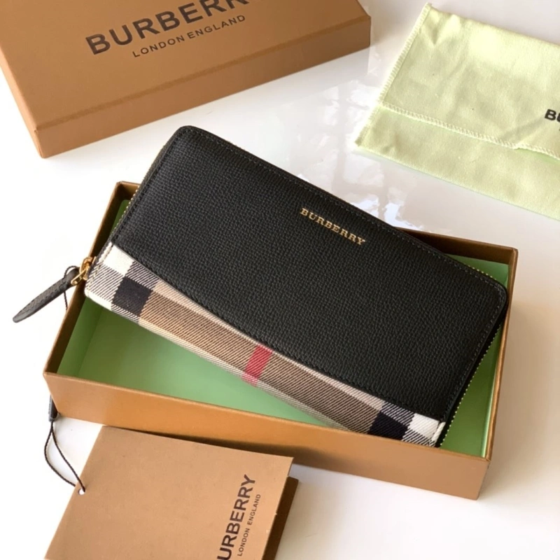 Bv*b*rry wallets 4237f-0118