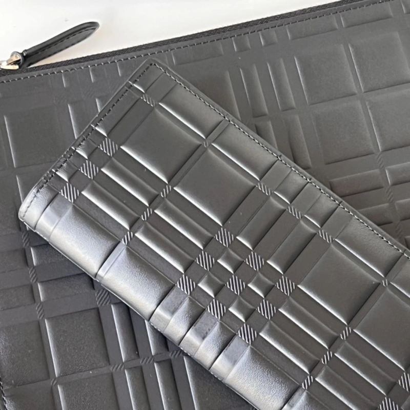 Bv*b*rry wallets 4237f-0120