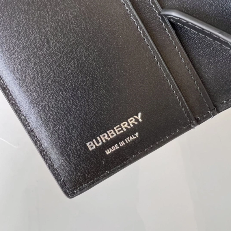 Bv*b*rry wallets 4237f-0120