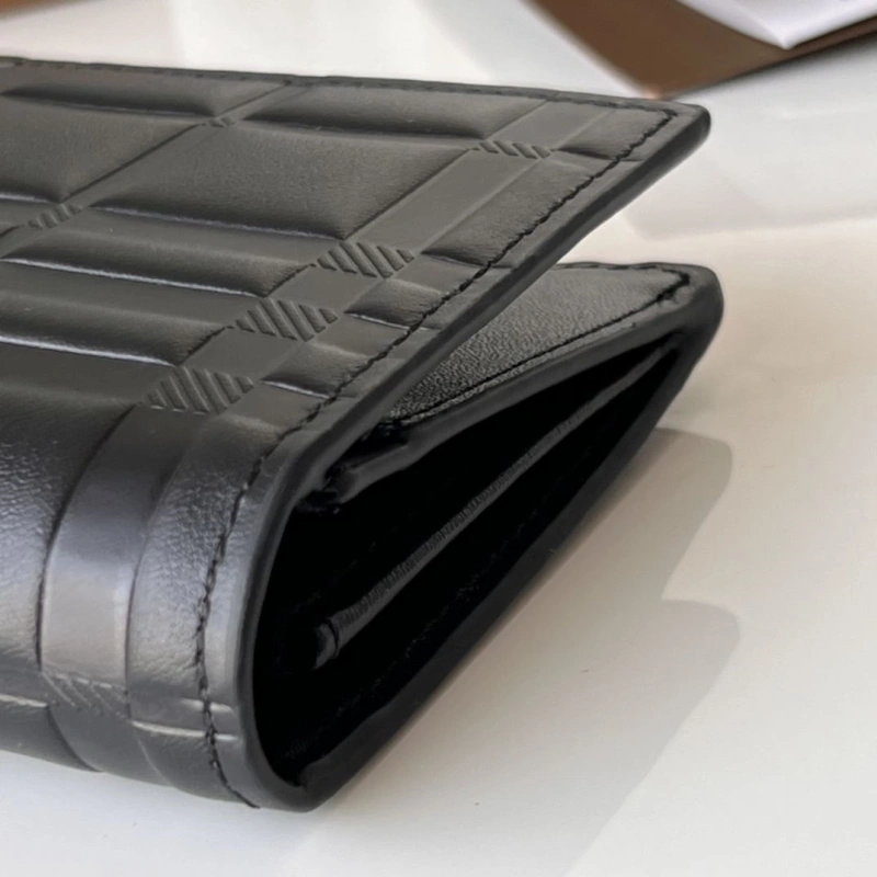 Bv*b*rry wallets 4237f-0120