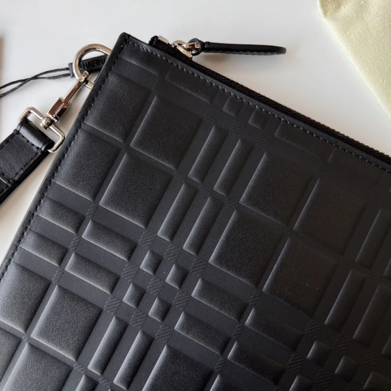 Bv*b*rry wallets 4237f-0121