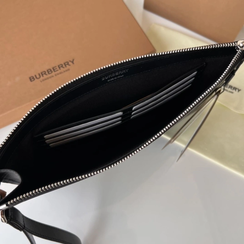 Bv*b*rry wallets 4237f-0121