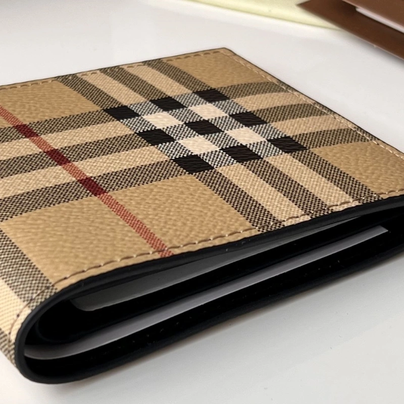 Bv*b*rry wallets 4237f-0122