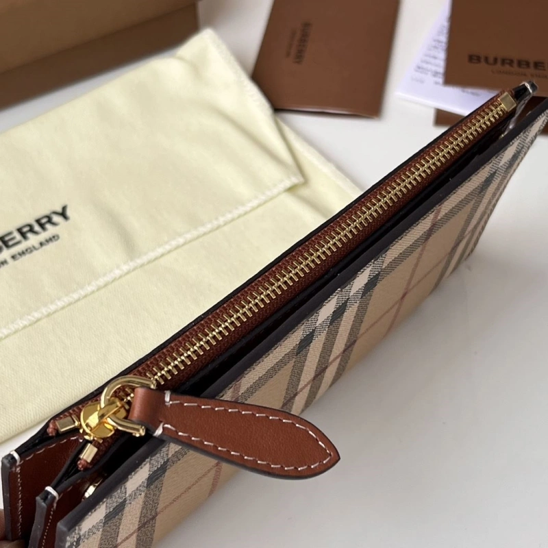Bv*b*rry wallets 4237f-0123