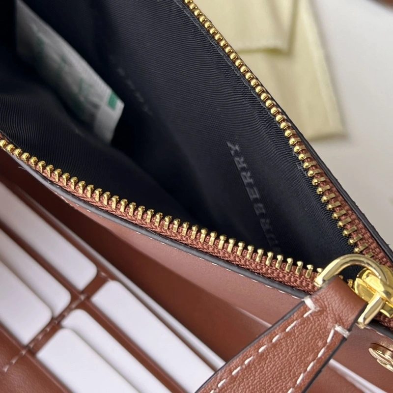 Bv*b*rry wallets 4237f-0123