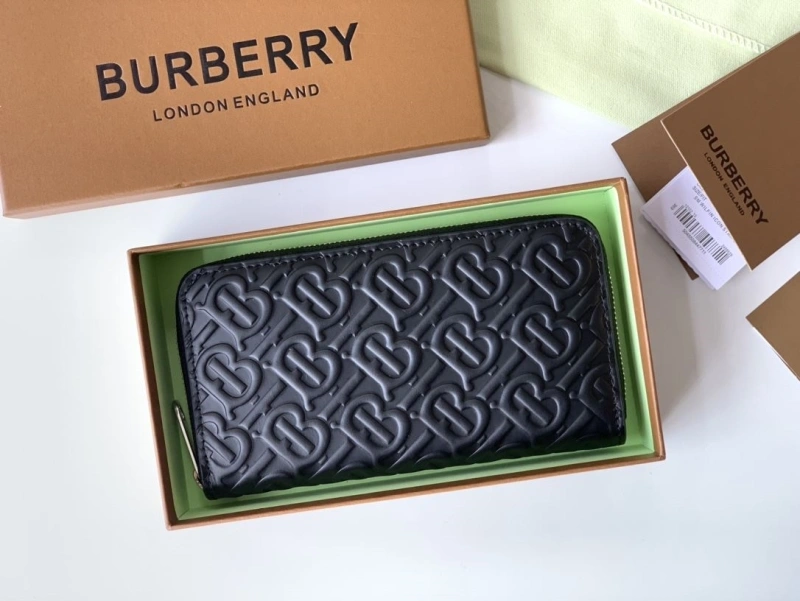 Bv*b*rry wallets 4237f-0126