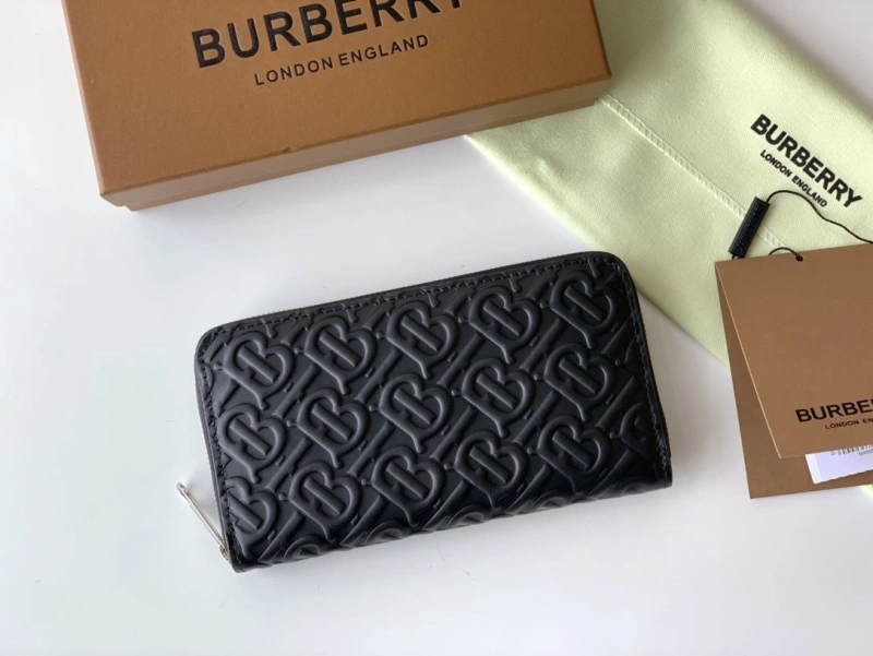 Bv*b*rry wallets 4237f-0126