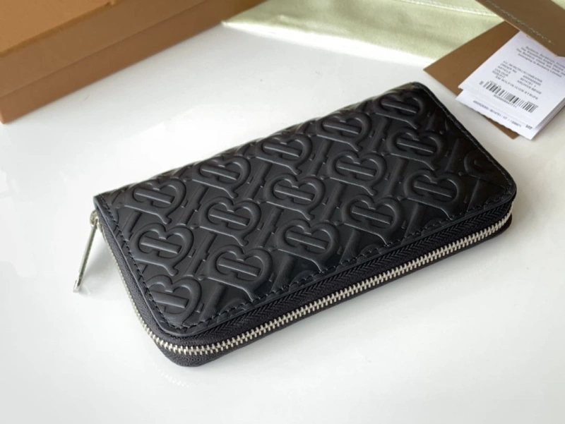 Bv*b*rry wallets 4237f-0126