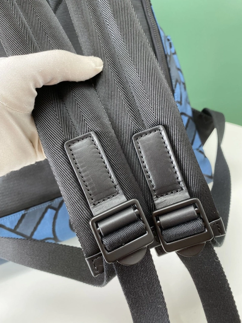 Bv*b*rry backpacks 4237f-0177