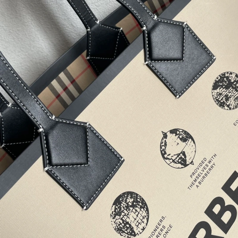 Bv*b*rry shopping bags 4237f-0211
