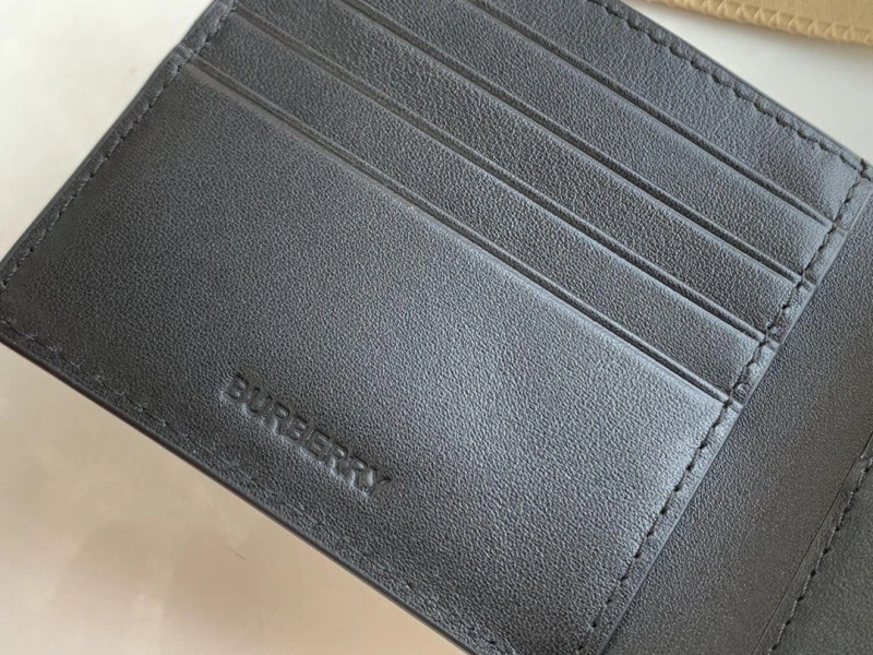 Bv*b*rry wallets 4237f-0212