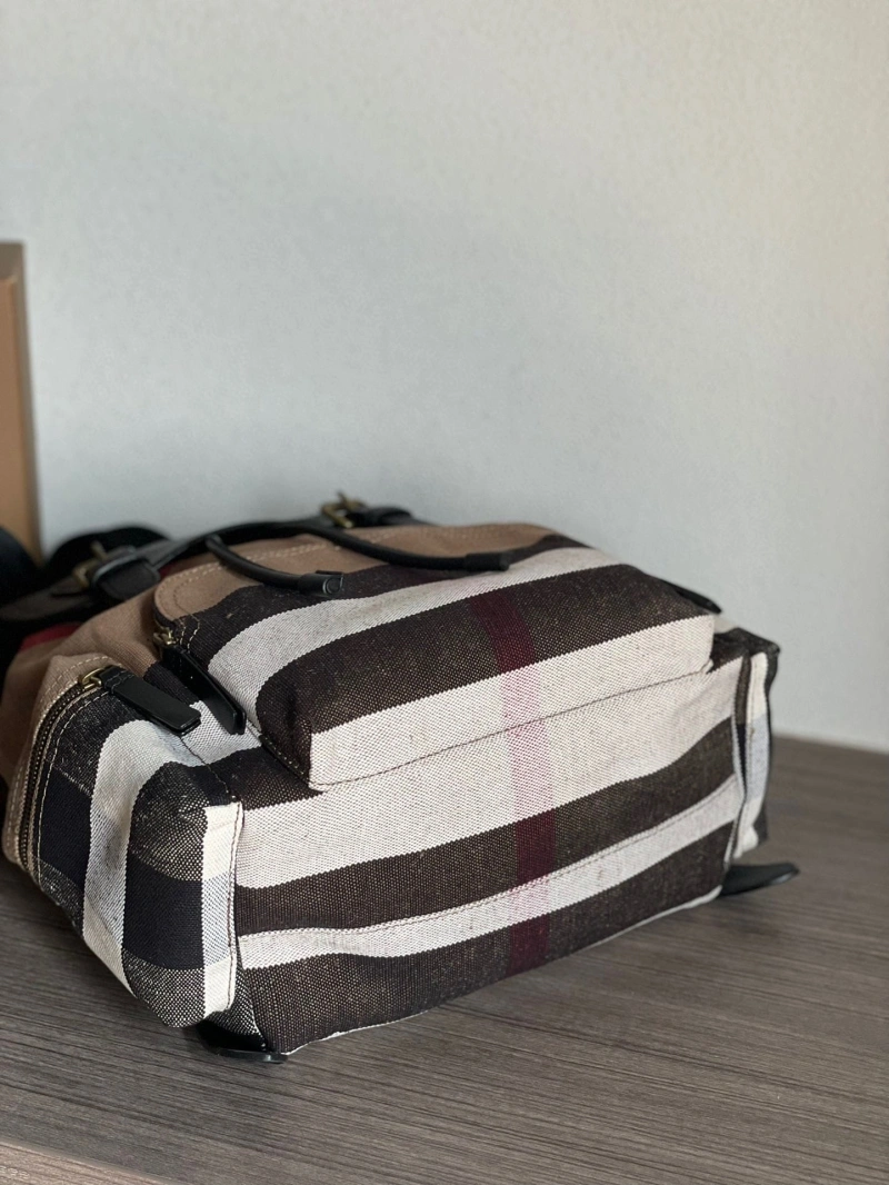 Bv*b*rry backpacks 4237f-0216