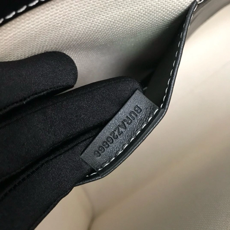 Bv*b*rry top handle bags 4237f-0232