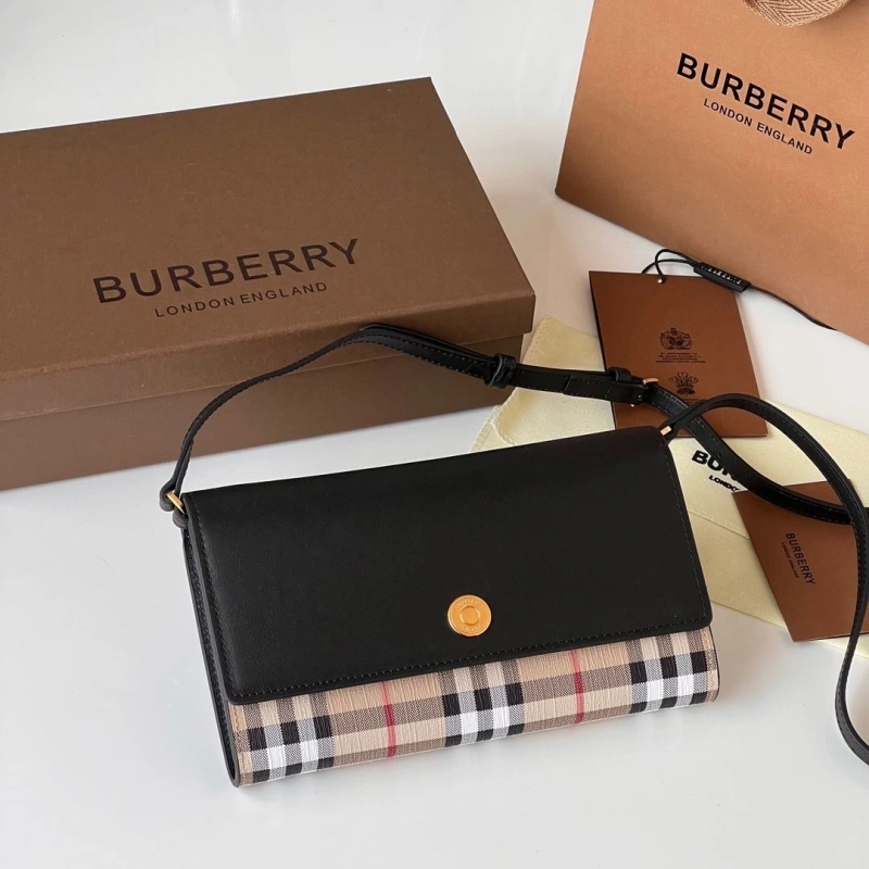 Bv*b*rry wallets 4237f-0256
