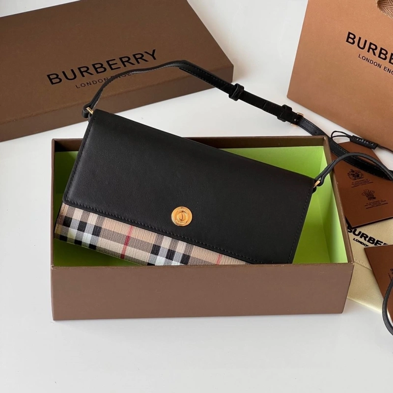 Bv*b*rry wallets 4237f-0256