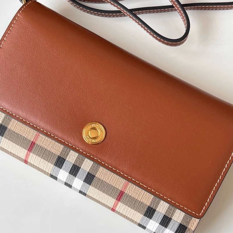 Bv*b*rry wallets 4237f-0257
