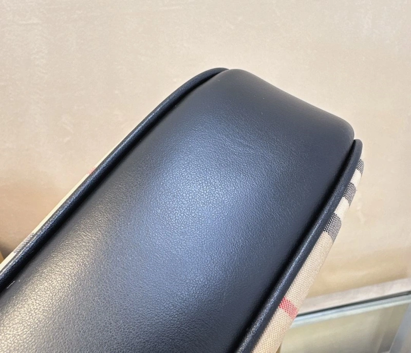 Bv*b*rry top handle bags 4237f-0264