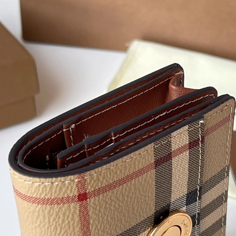 Bv*b*rry wallets 4237f-0288