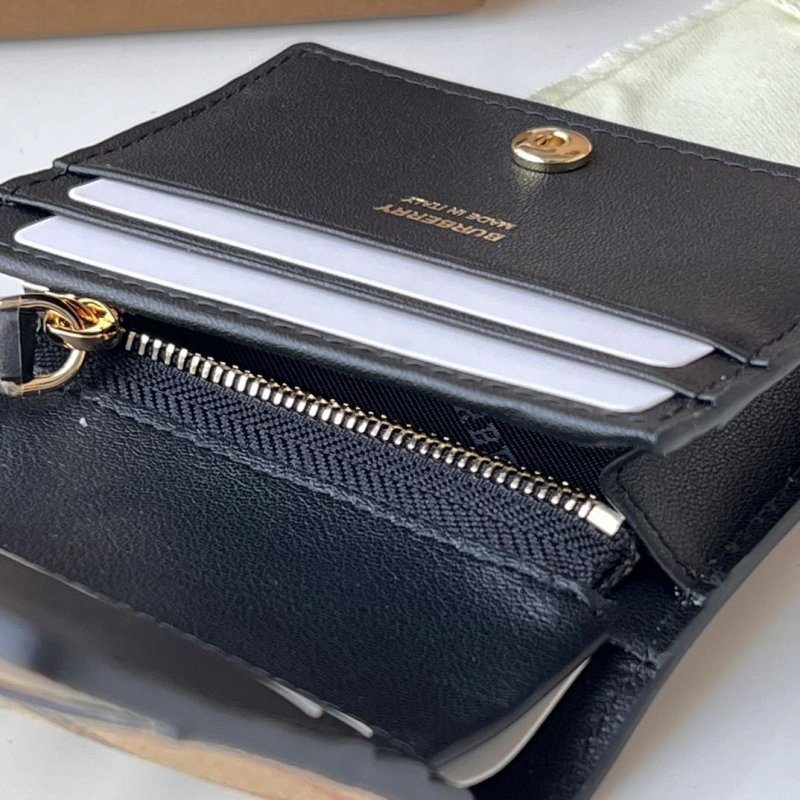 Bv*b*rry wallets 4237f-0289