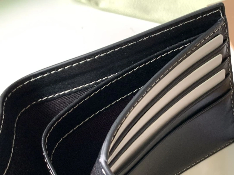 Bv*b*rry wallets 4237f-0291