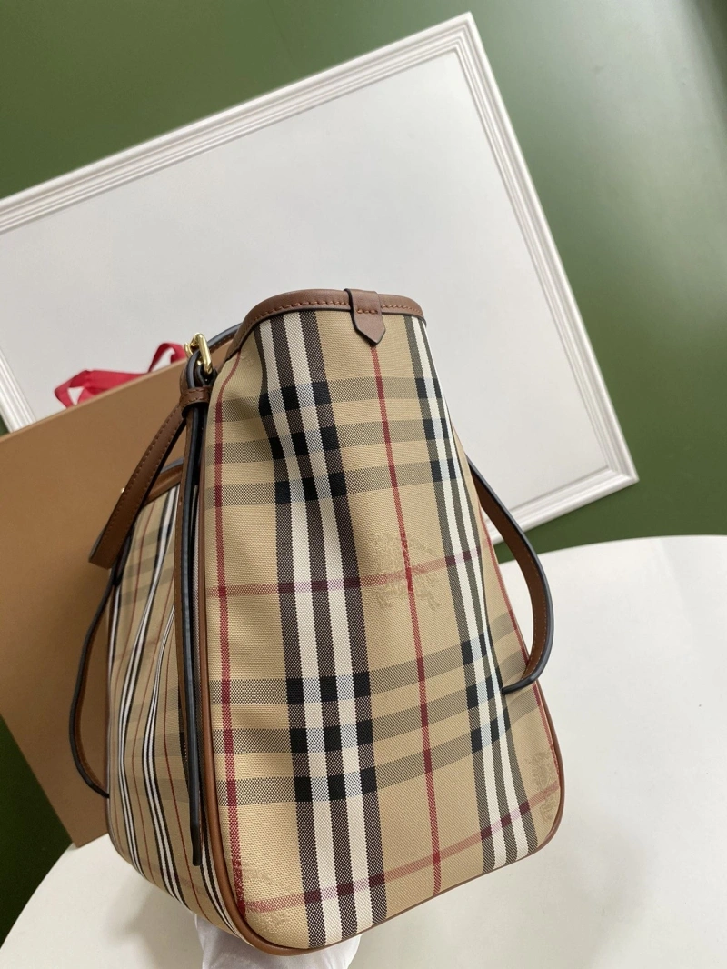 Bv*b*rry shopping bags 4237f-0305