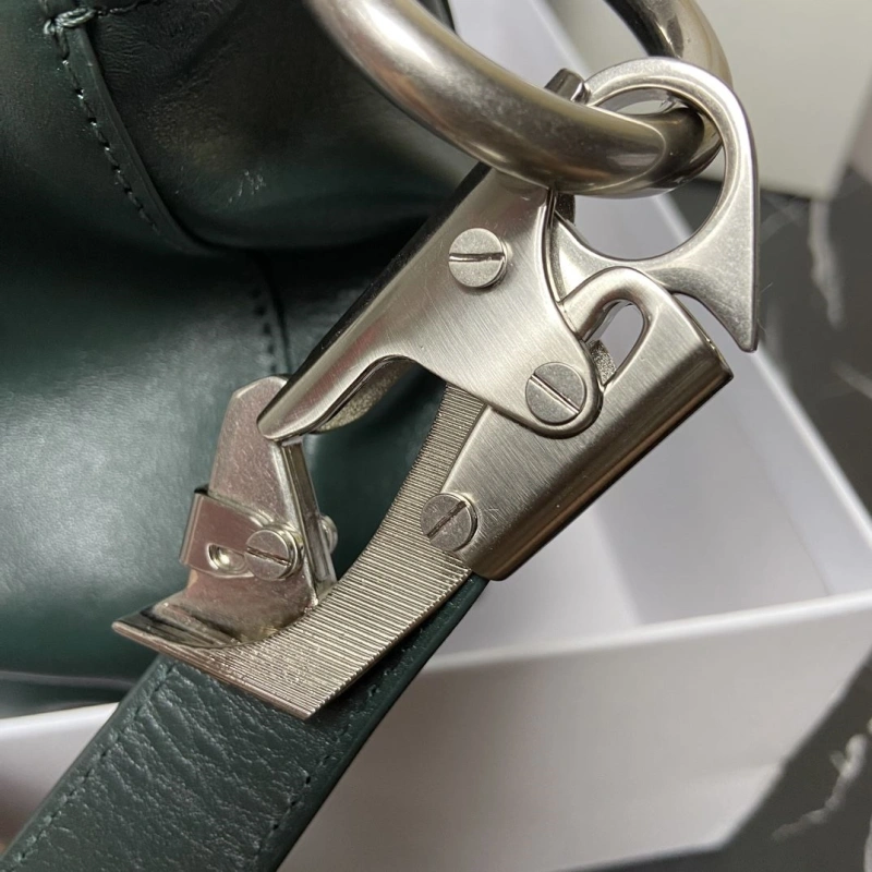 Bv*b*rry top handle bags 4237f-0339