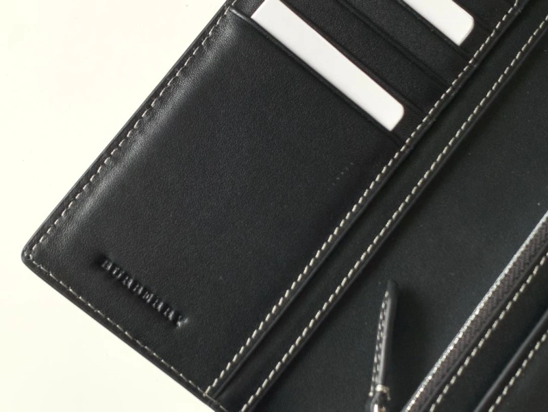 Bv*b*rry wallets 4237f-0358