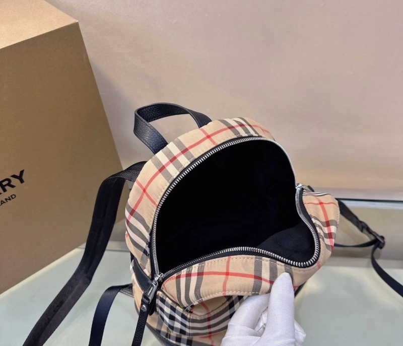 Bv*b*rry backpacks 4237f-0365
