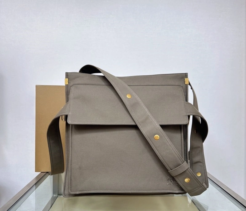 Bv*b*rry backpacks 4237f-0366