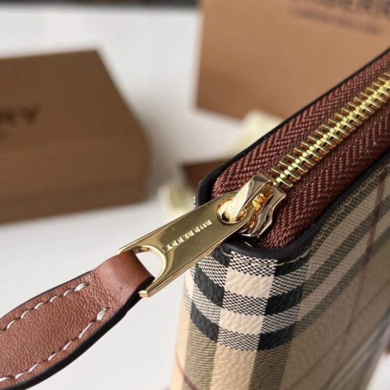 Bv*b*rry wallets 4237f-0408