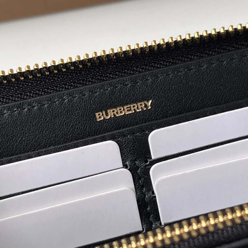 Bv*b*rry wallets 4237f-0409