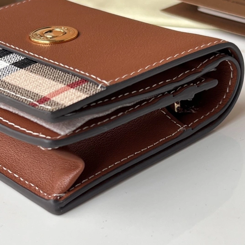 Bv*b*rry wallets 4237f-0418