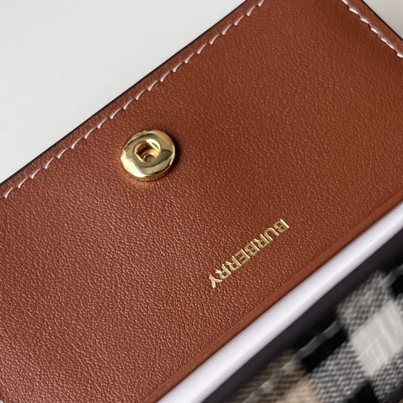 Bv*b*rry wallets 4237f-0418