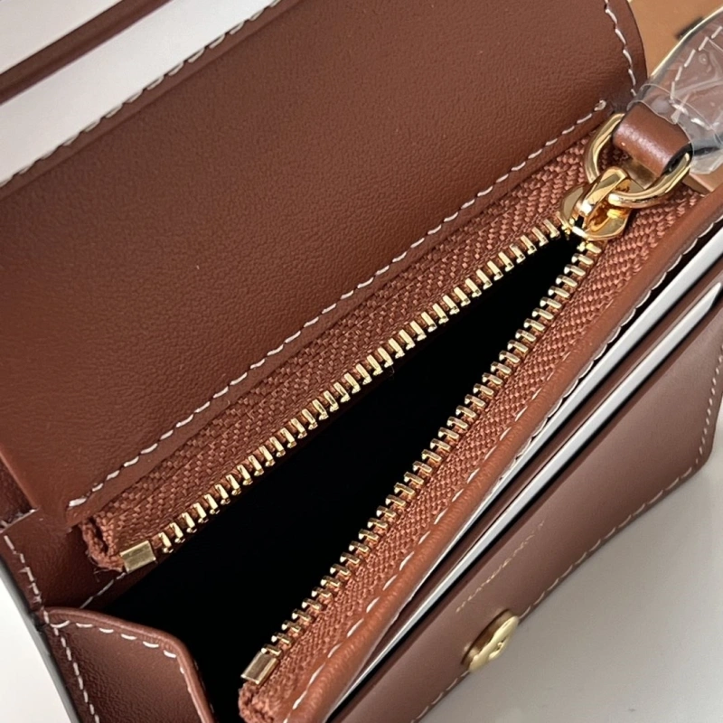 Bv*b*rry wallets 4237f-0418