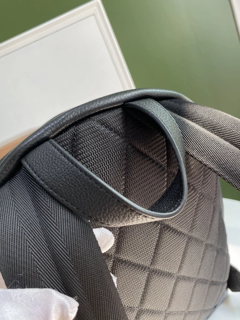 Bv*b*rry backpacks 4237f-0440